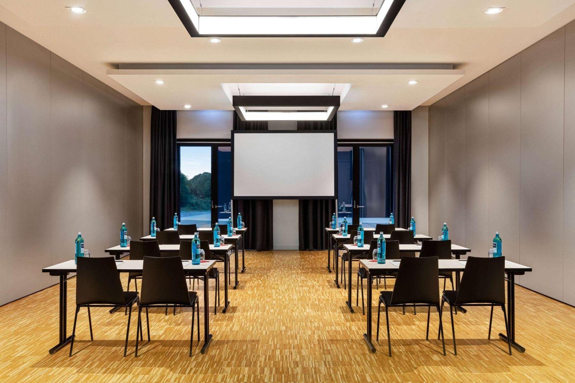 Vienna House By Wyndham Ernst Leitz Wetzlar Hotel Екстериор снимка